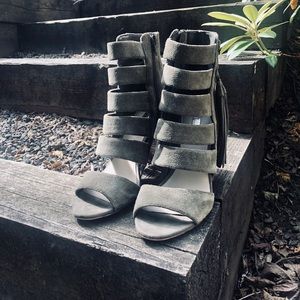 🌺 3/$29🌺 Smudged Sage🌿suede boho ankle boots🖤